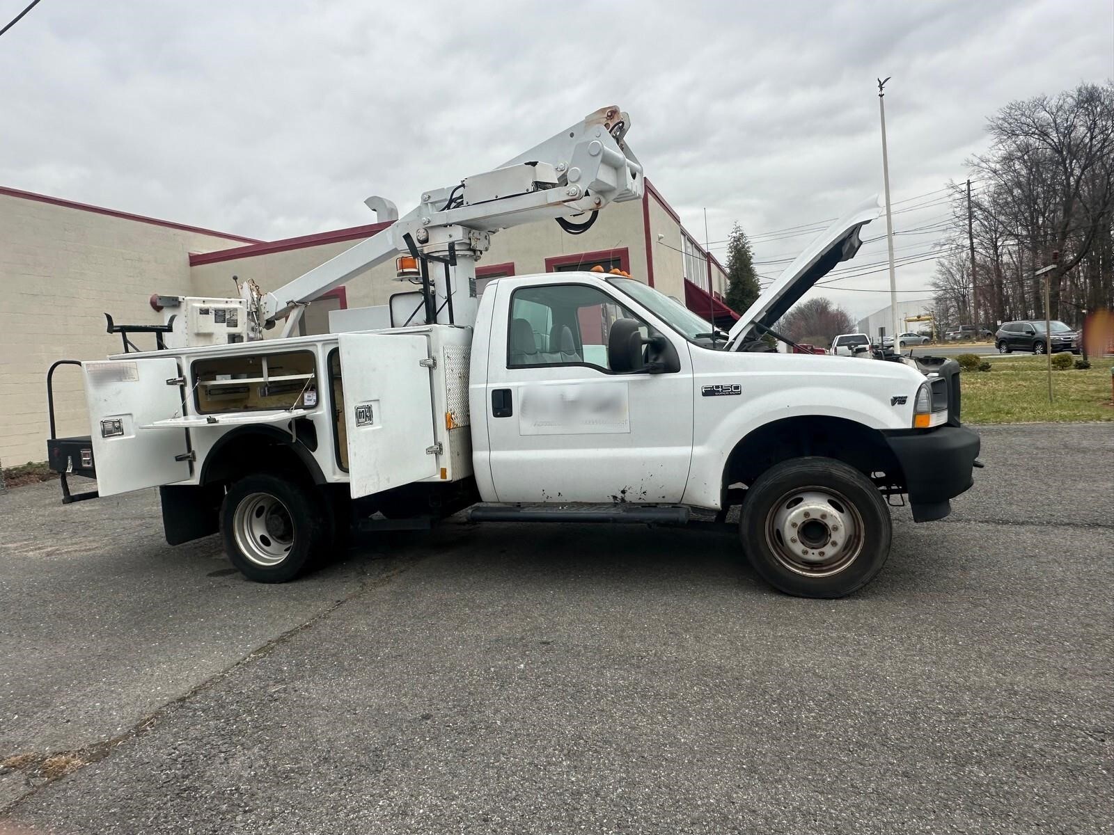 2002 FORD F450 in Delran, NJ