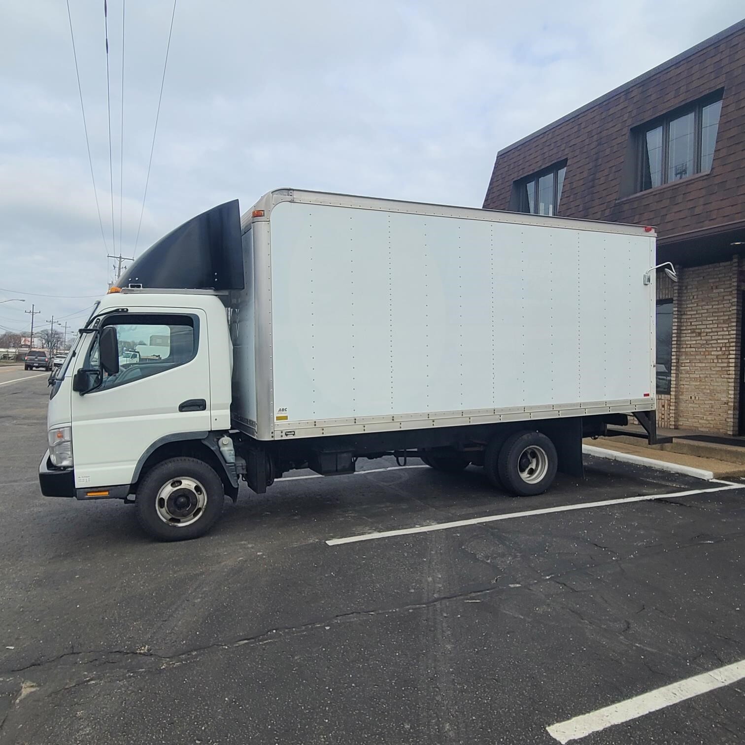 2007 MITSUBISHI FUSO FE in Canton, OH