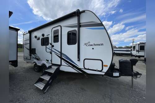 2023 Coachmen FREEDOM EXPRESS ULTRA LITE 226RBS in thornburg VA