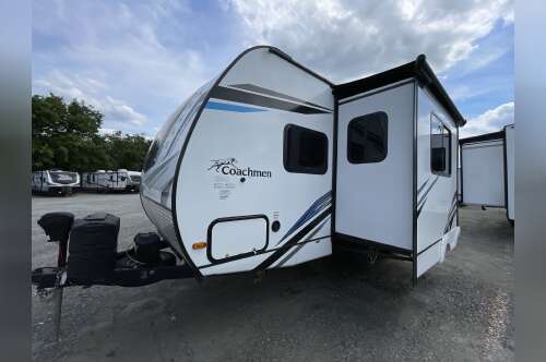 2023 Coachmen FREEDOM EXPRESS ULTRA LITE 226RBS in thornburg VA