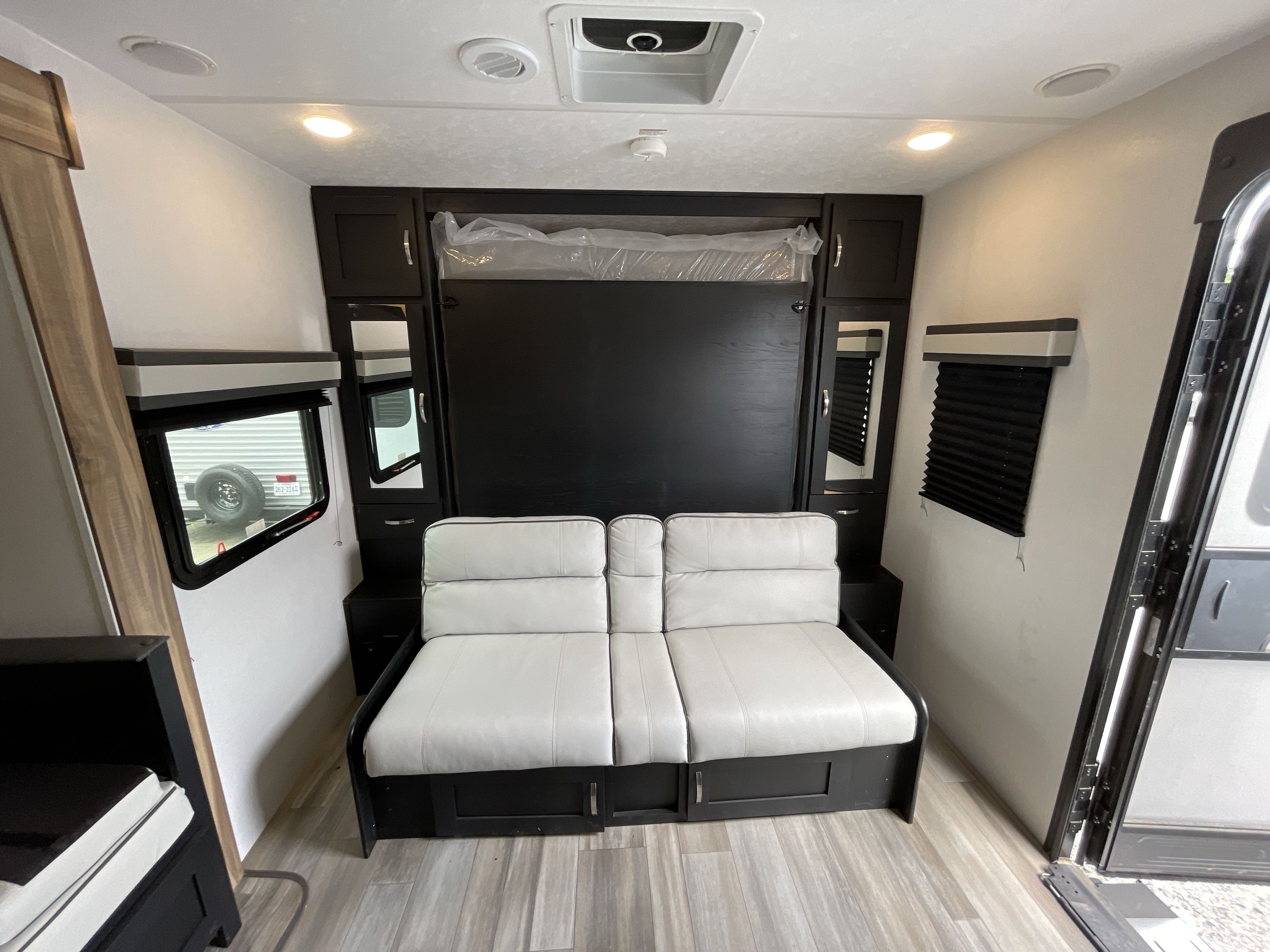 2023 Coachmen FREEDOM EXPRESS ULTRA LITE 226RBS in thornburg VA