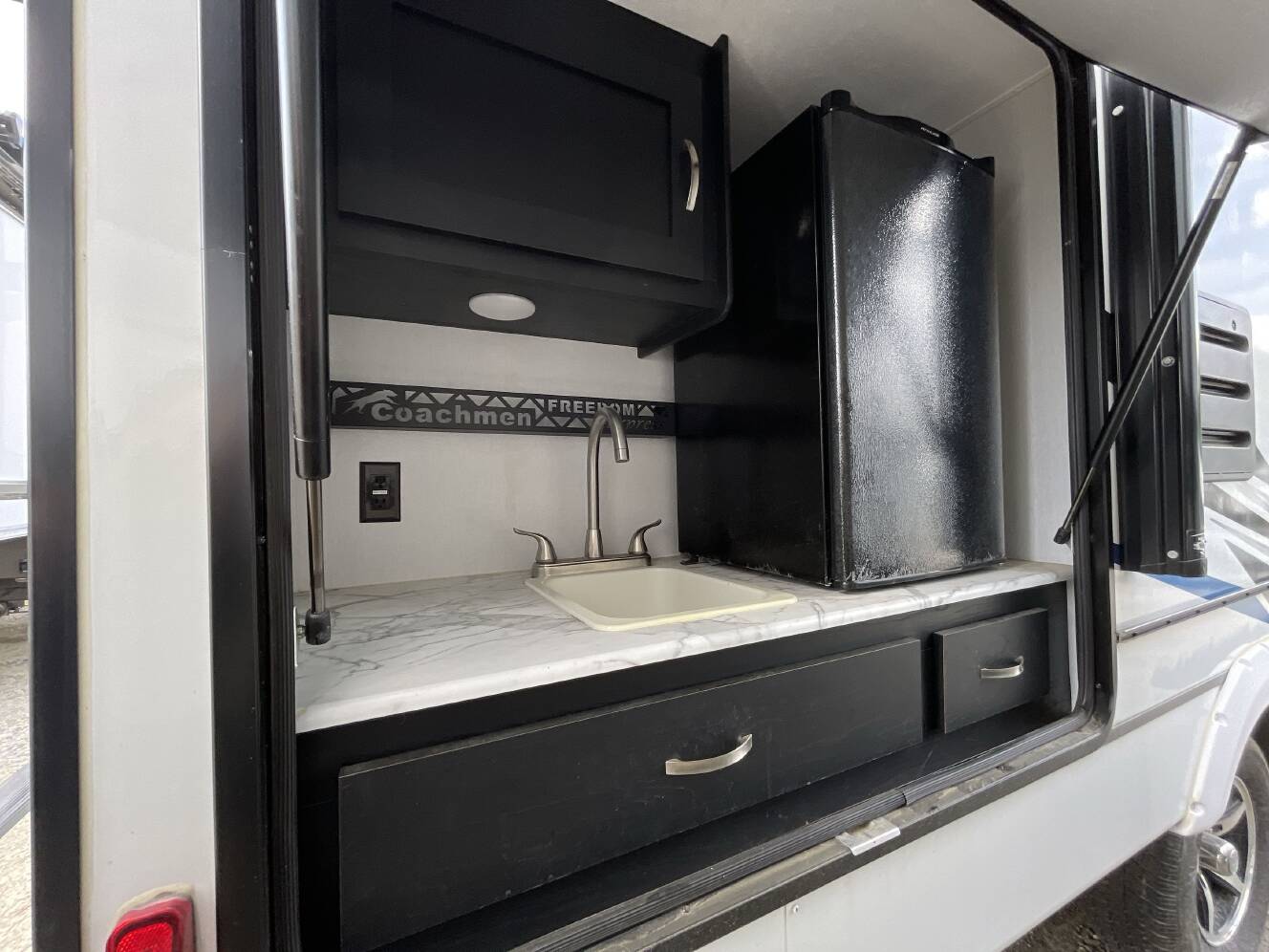 A photo of this 2023 Coachmen FREEDOM EXPRESS ULTRA LITE 226RBS