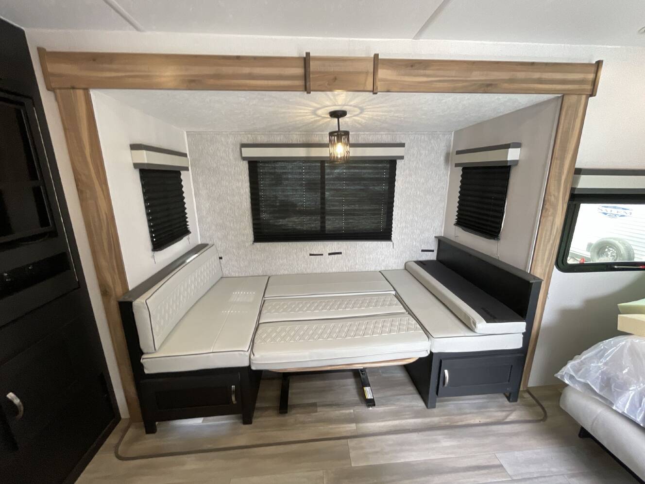 A photo of this 2023 Coachmen FREEDOM EXPRESS ULTRA LITE 226RBS