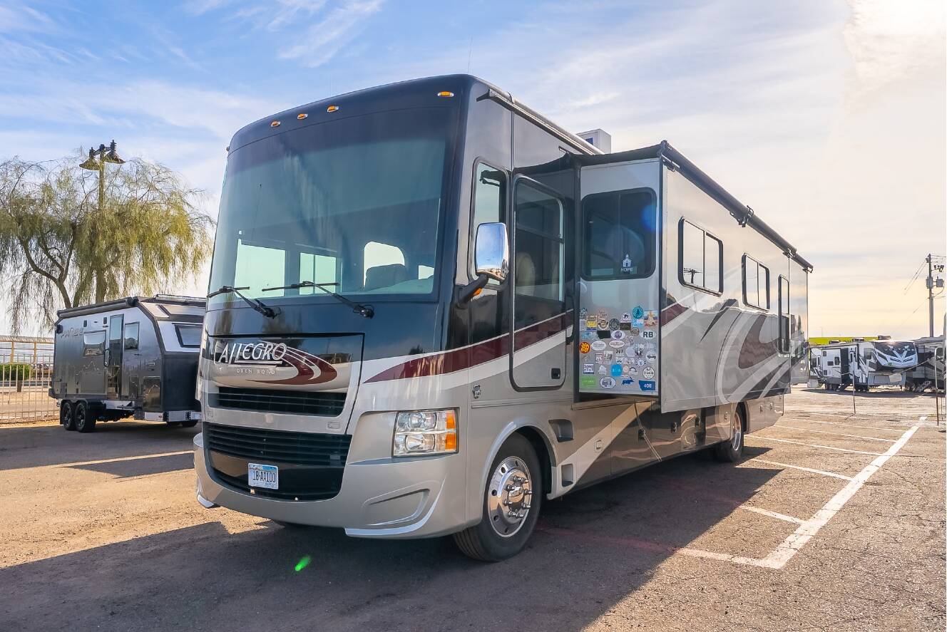 A photo of this 2016 Tiffin ALLEGRO 36LA