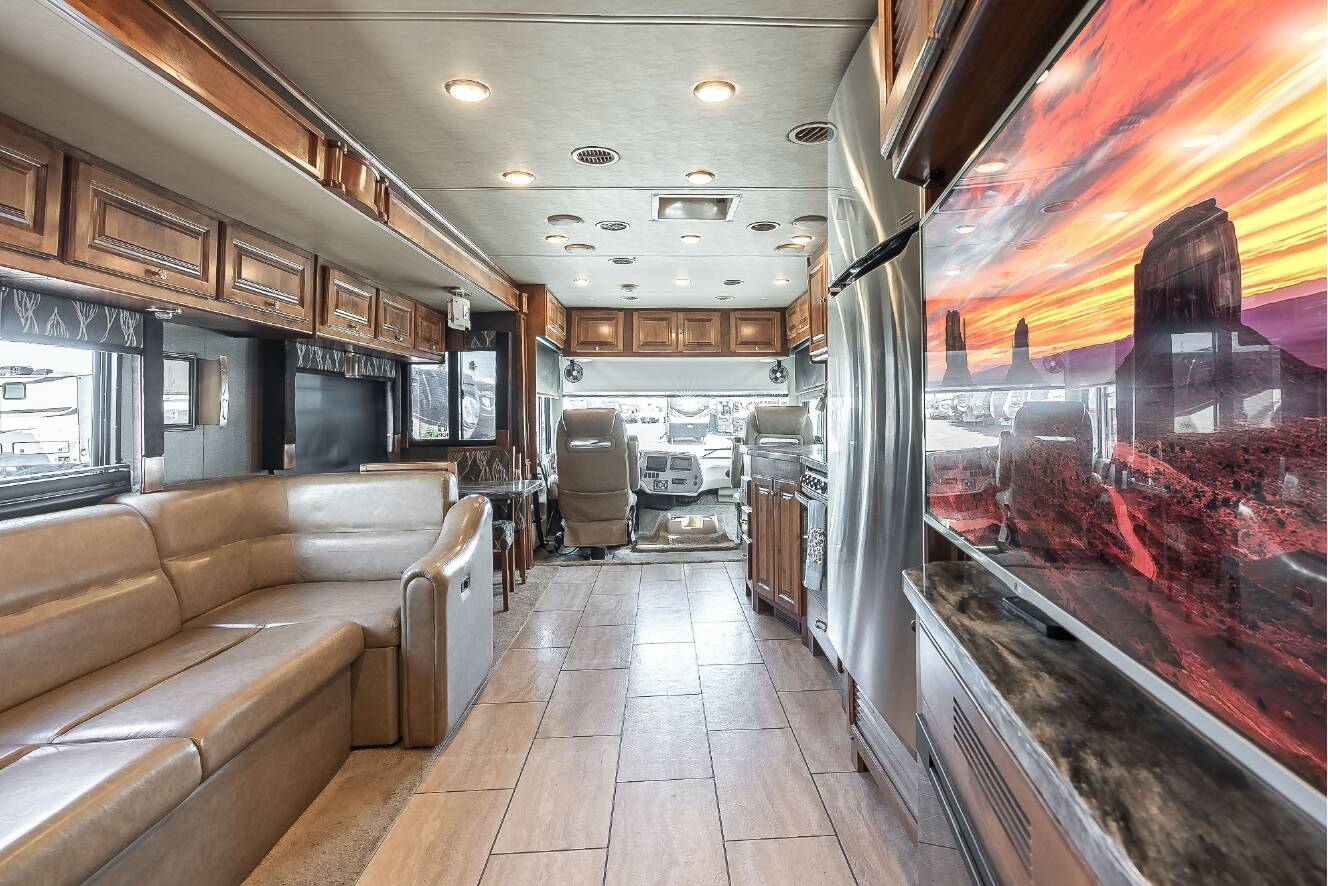 A photo of this 2016 Tiffin ALLEGRO 36LA