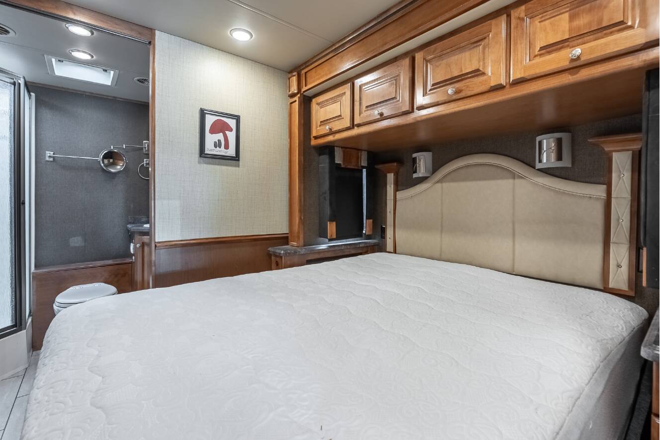 A photo of this 2016 Tiffin ALLEGRO 36LA