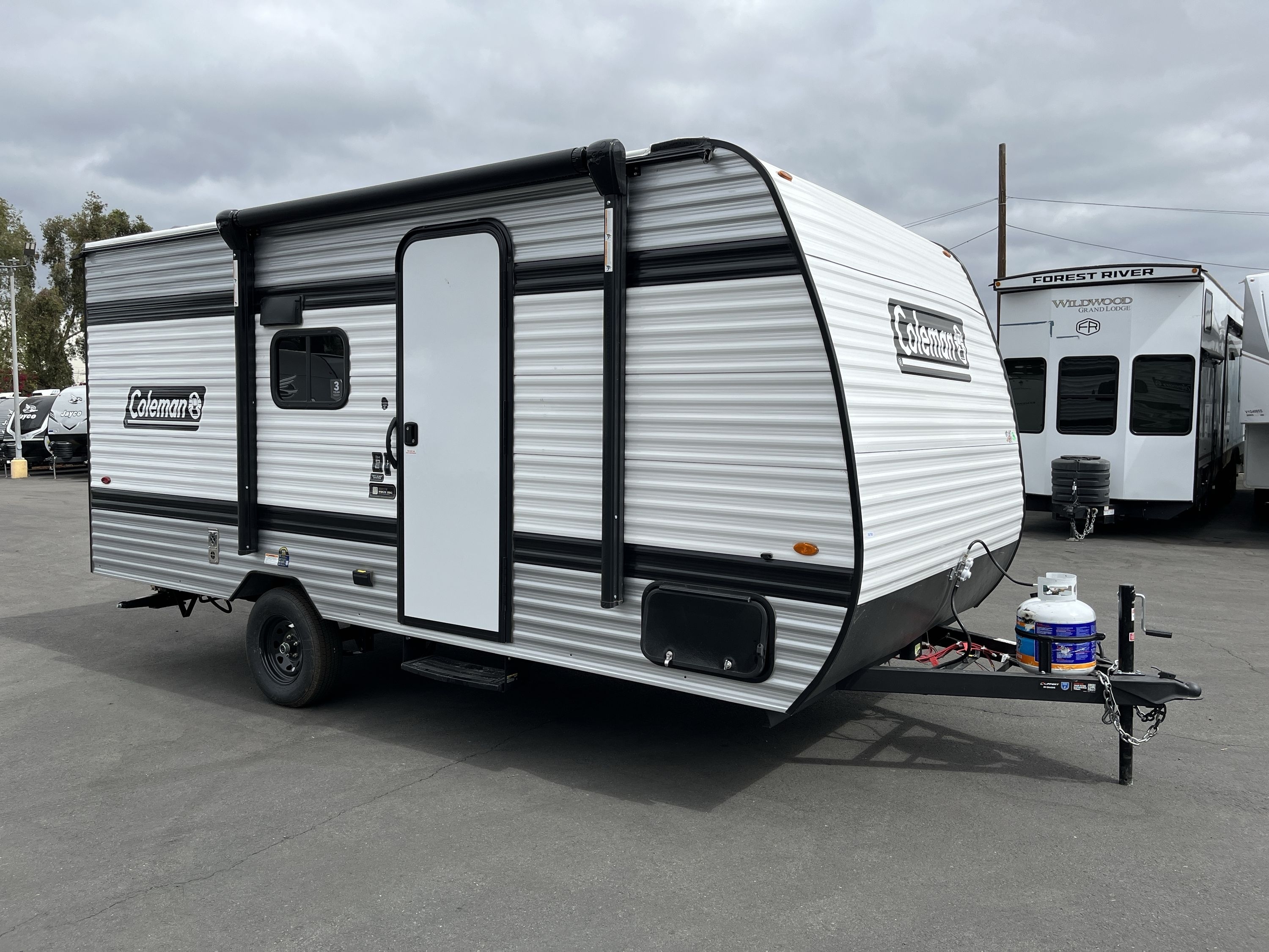 2027 Keystone COLEMAN 17B in san diego CA