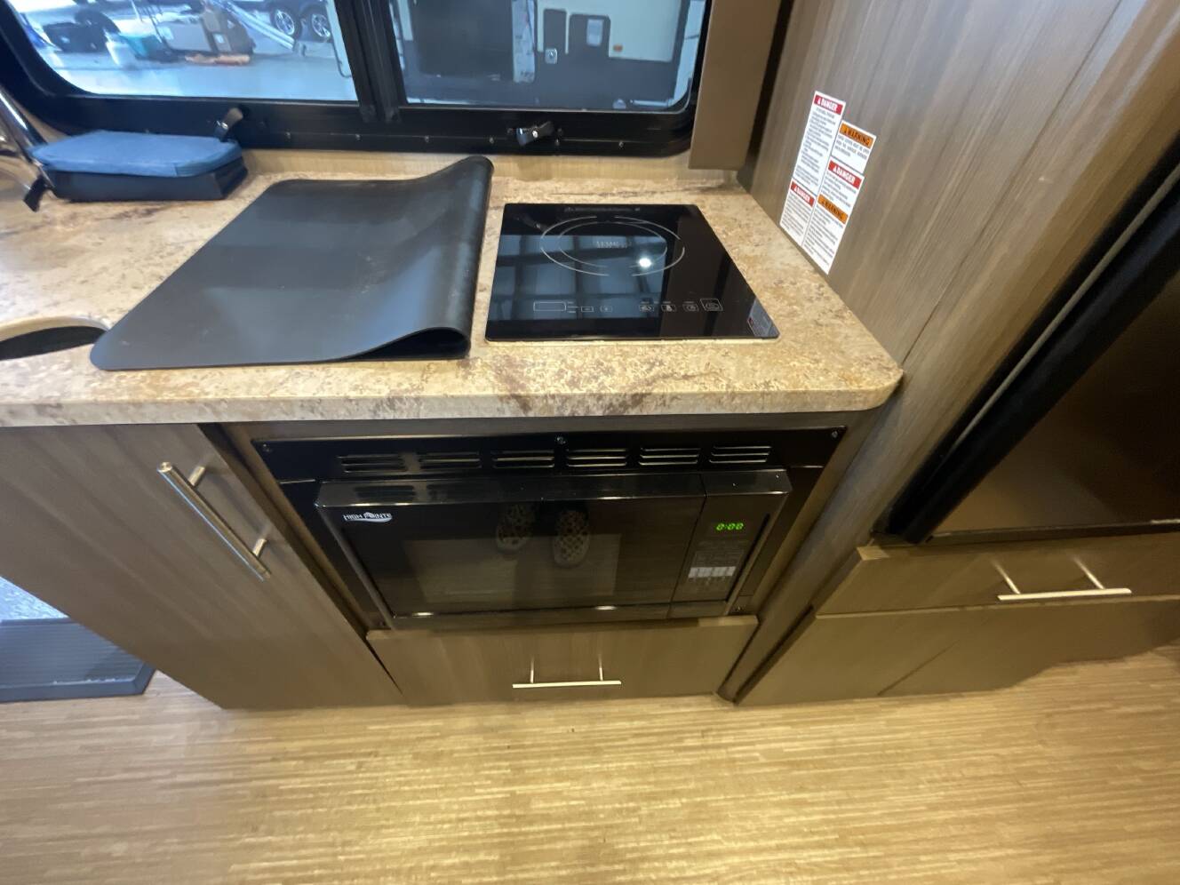 A photo of this 2018 Thor GEMINI 23TR