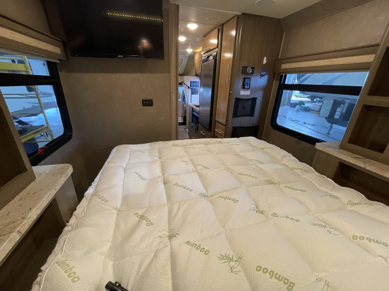 A photo of this 2018 Thor GEMINI 23TR