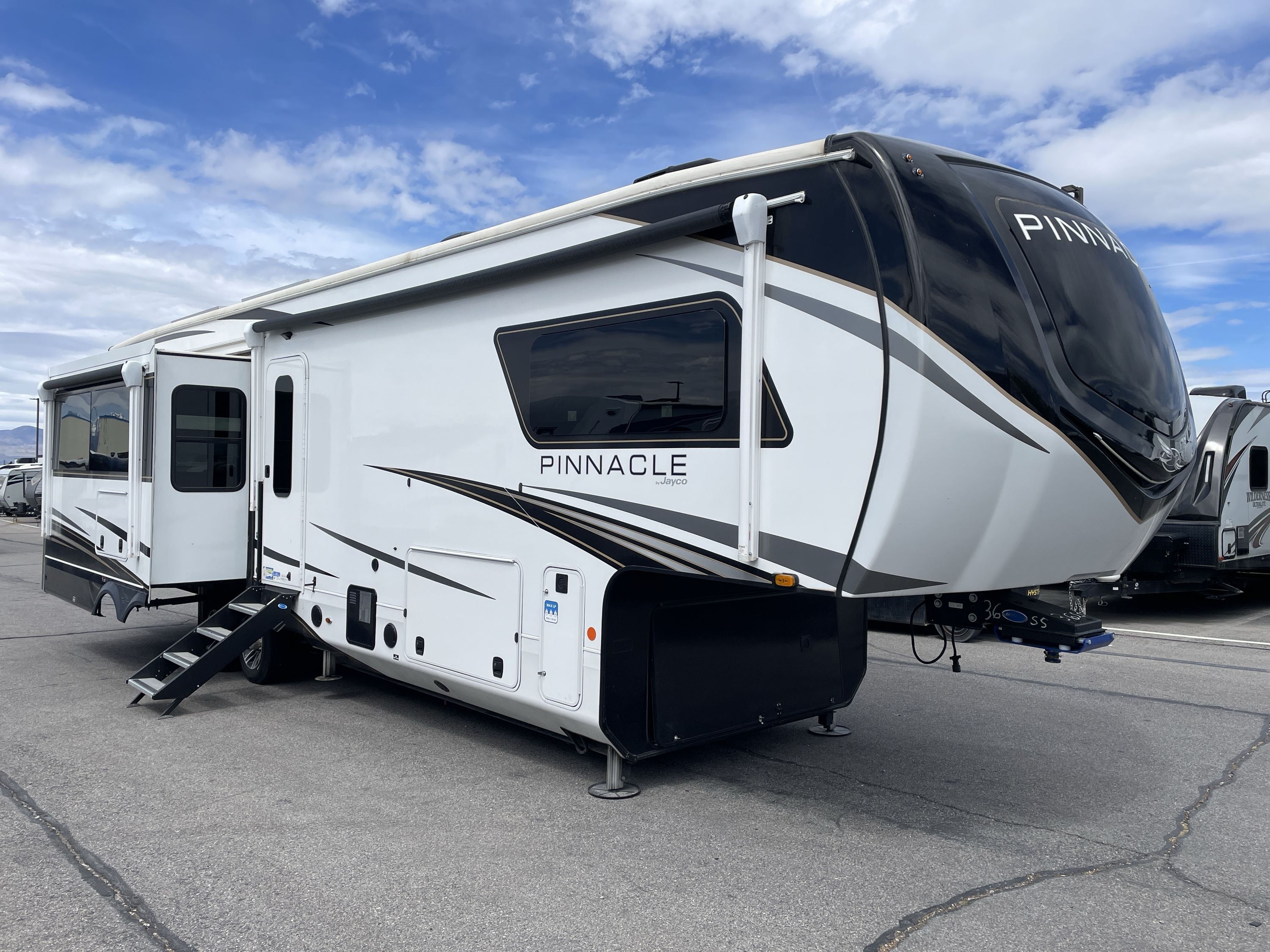 2024 Jayco PINNACLE 36SSWS in draper UT