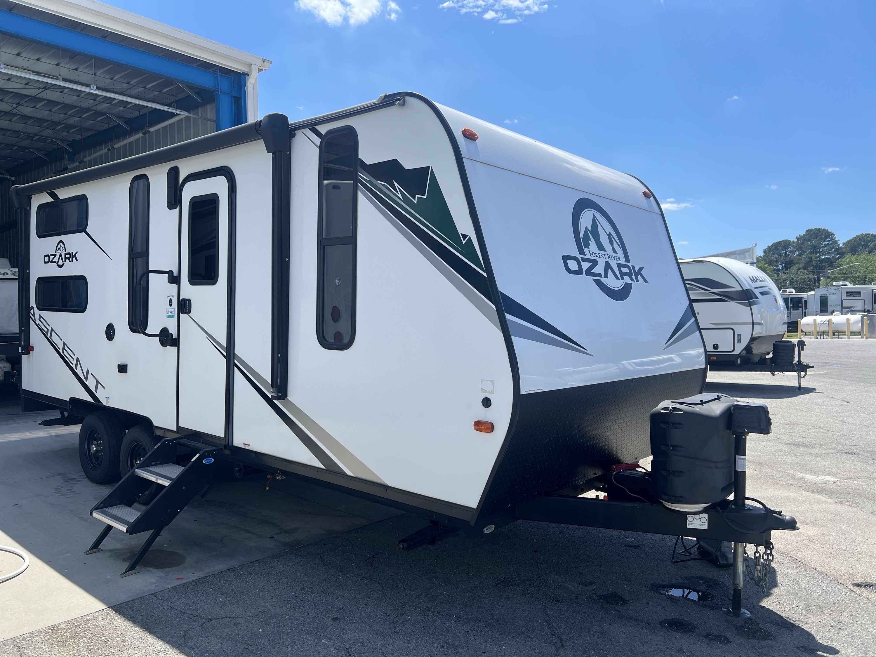 2023 Forest River OZARK 1900THX Travel Trailer Toy Hauler RV