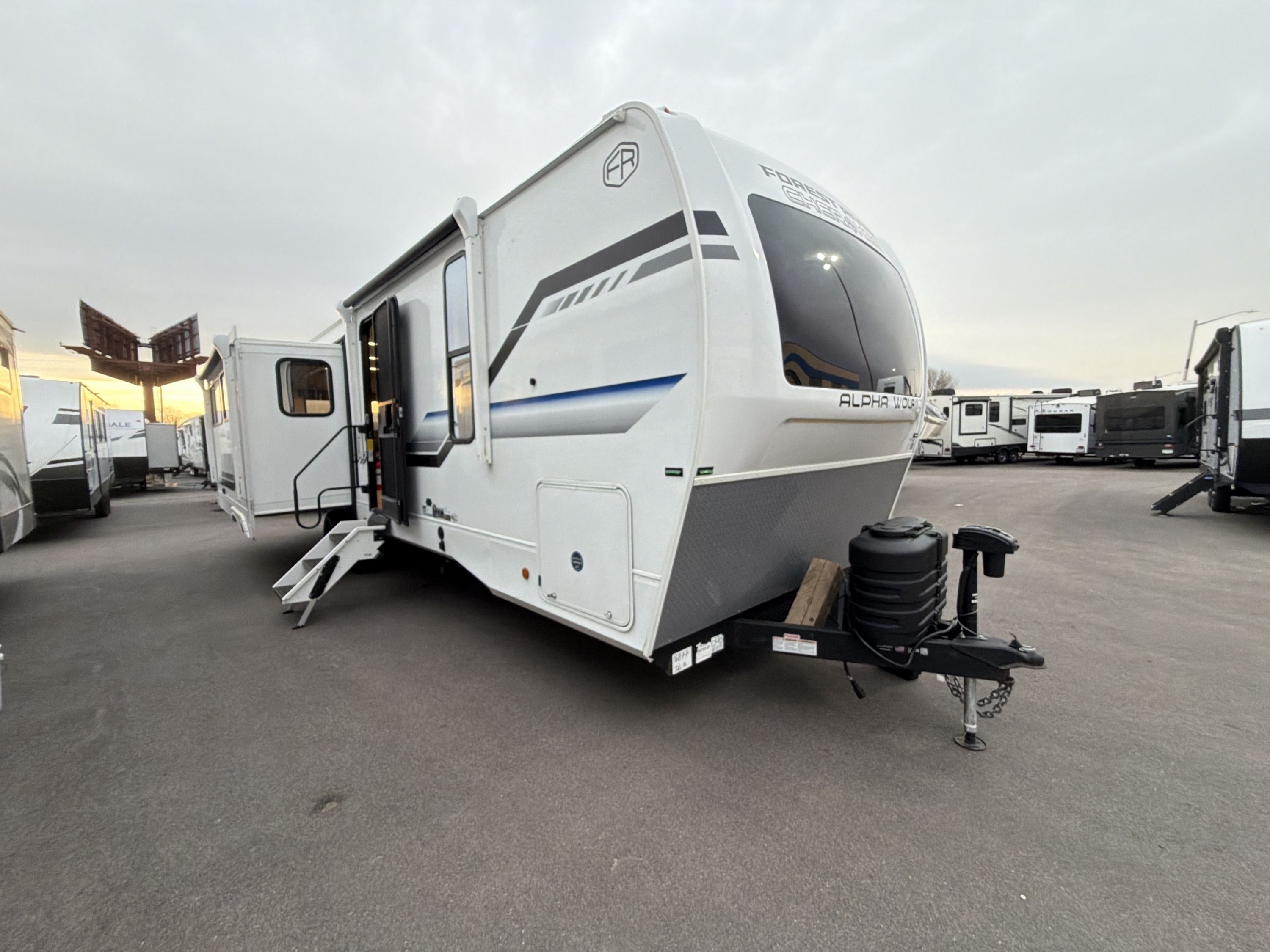 2026 Forest River ALPHA WOLF 26RL-L RV