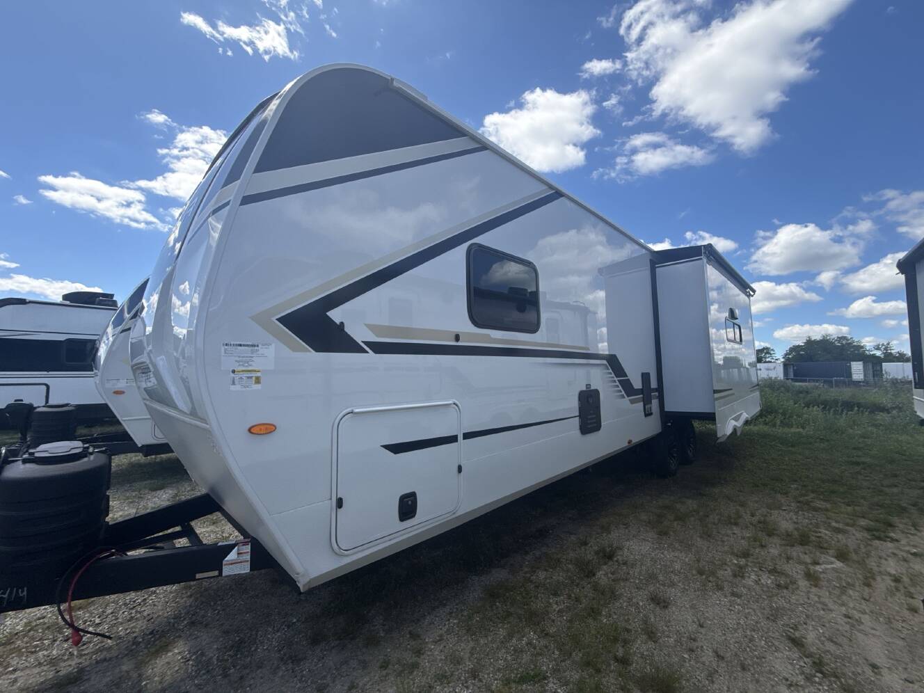 A photo of this 2027 Keystone COUGAR 29RLP