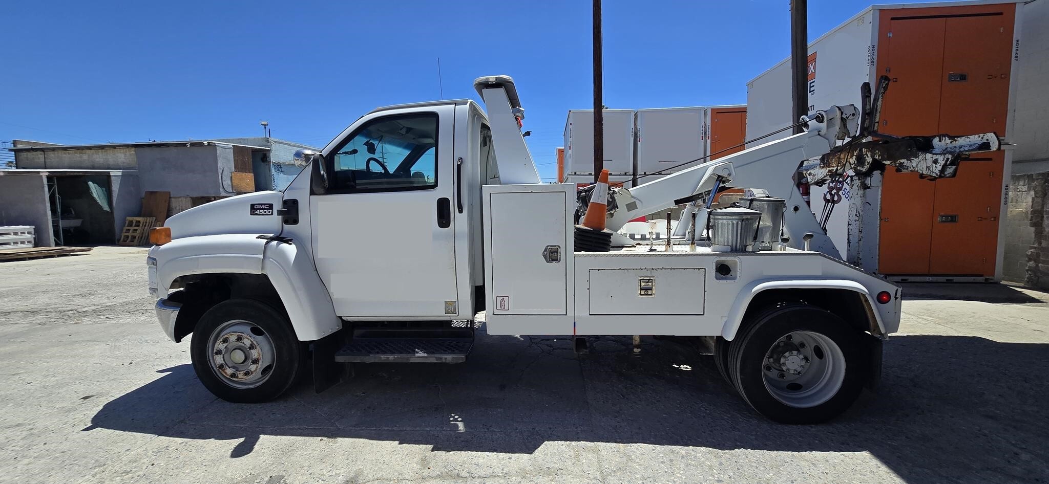 2004 GMC C4500 in West Covina, CA