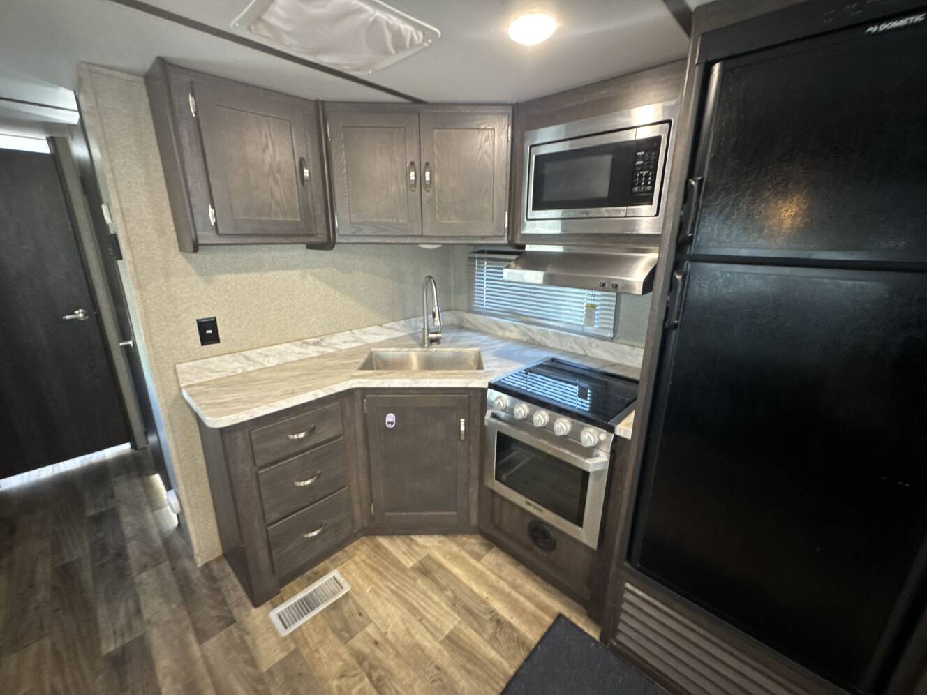 A photo of this 2019 Keystone OUTBACK ULTRA-LITE 299URL