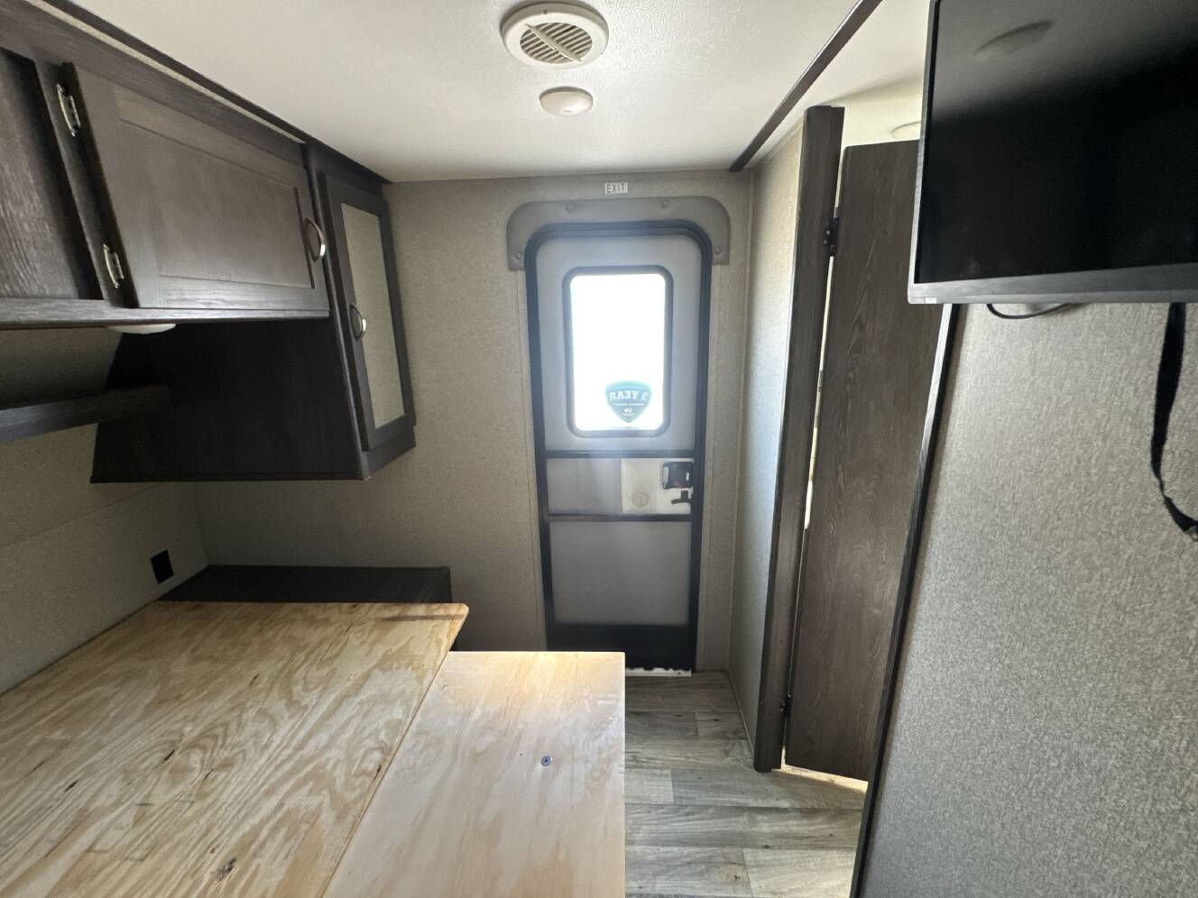 A photo of this 2019 Keystone OUTBACK ULTRA-LITE 299URL