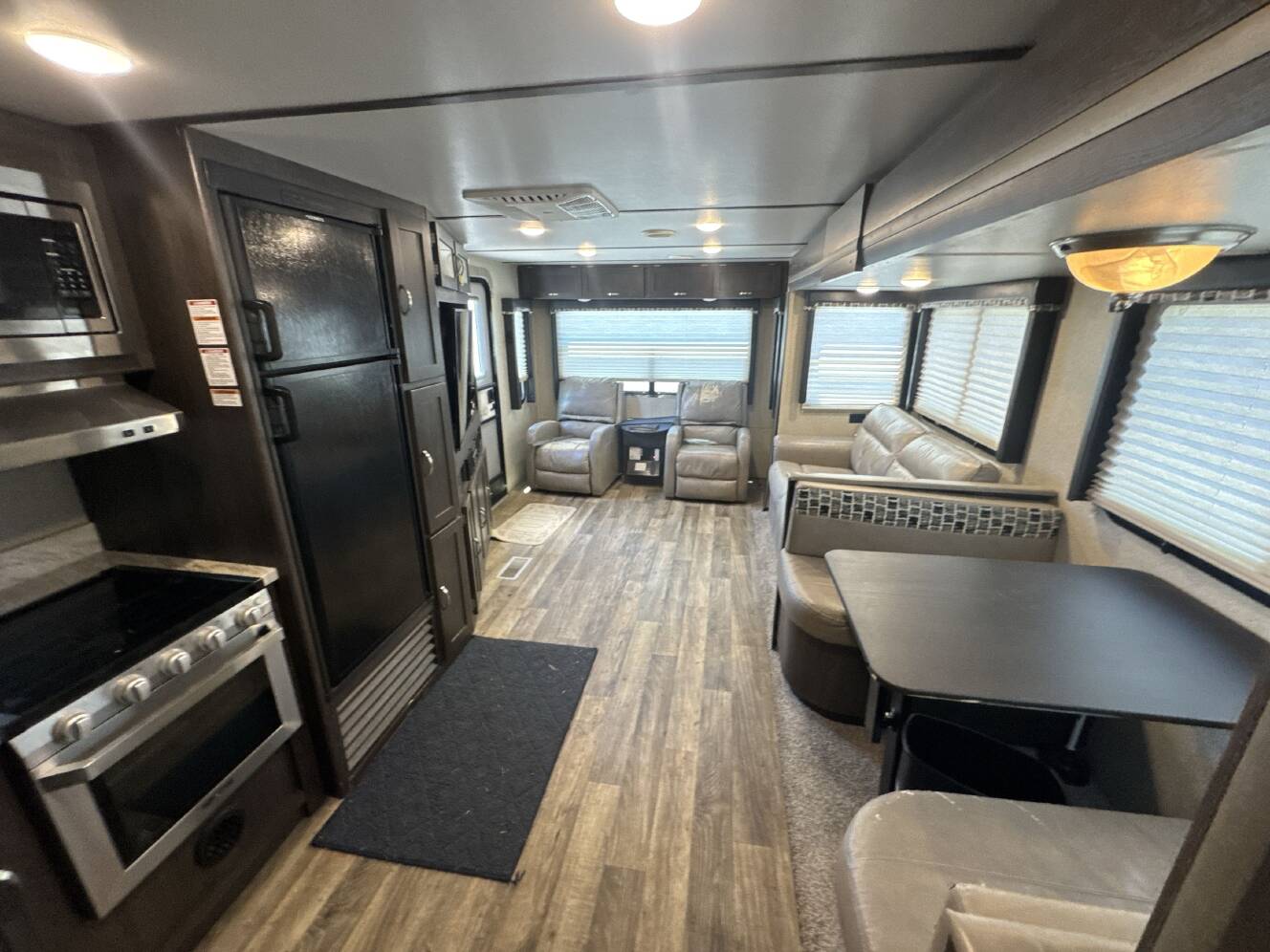 A photo of this 2019 Keystone OUTBACK ULTRA-LITE 299URL