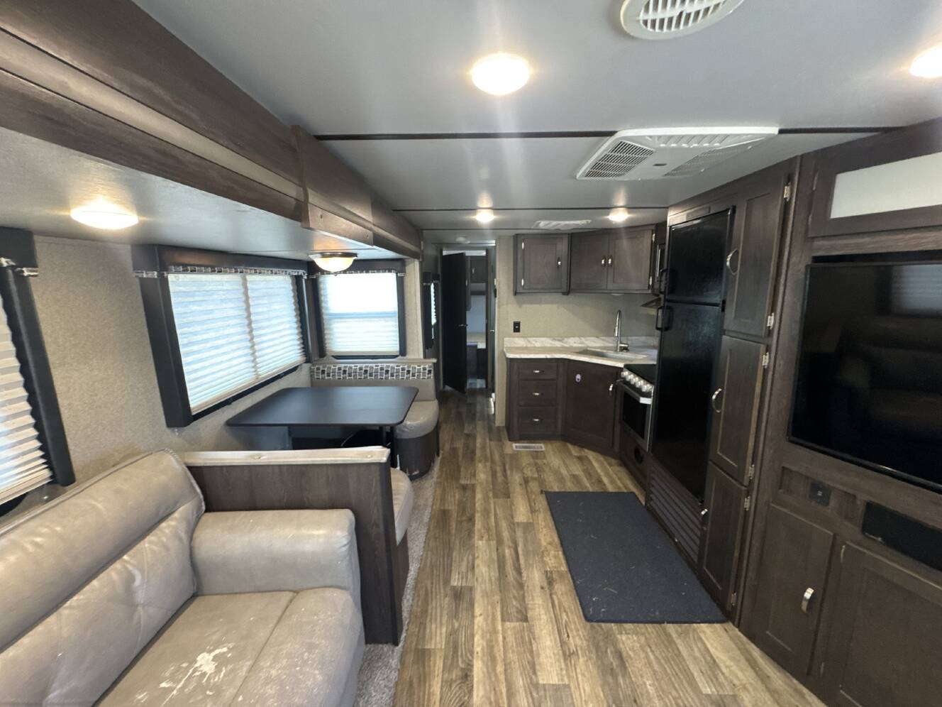 A photo of this 2019 Keystone OUTBACK ULTRA-LITE 299URL