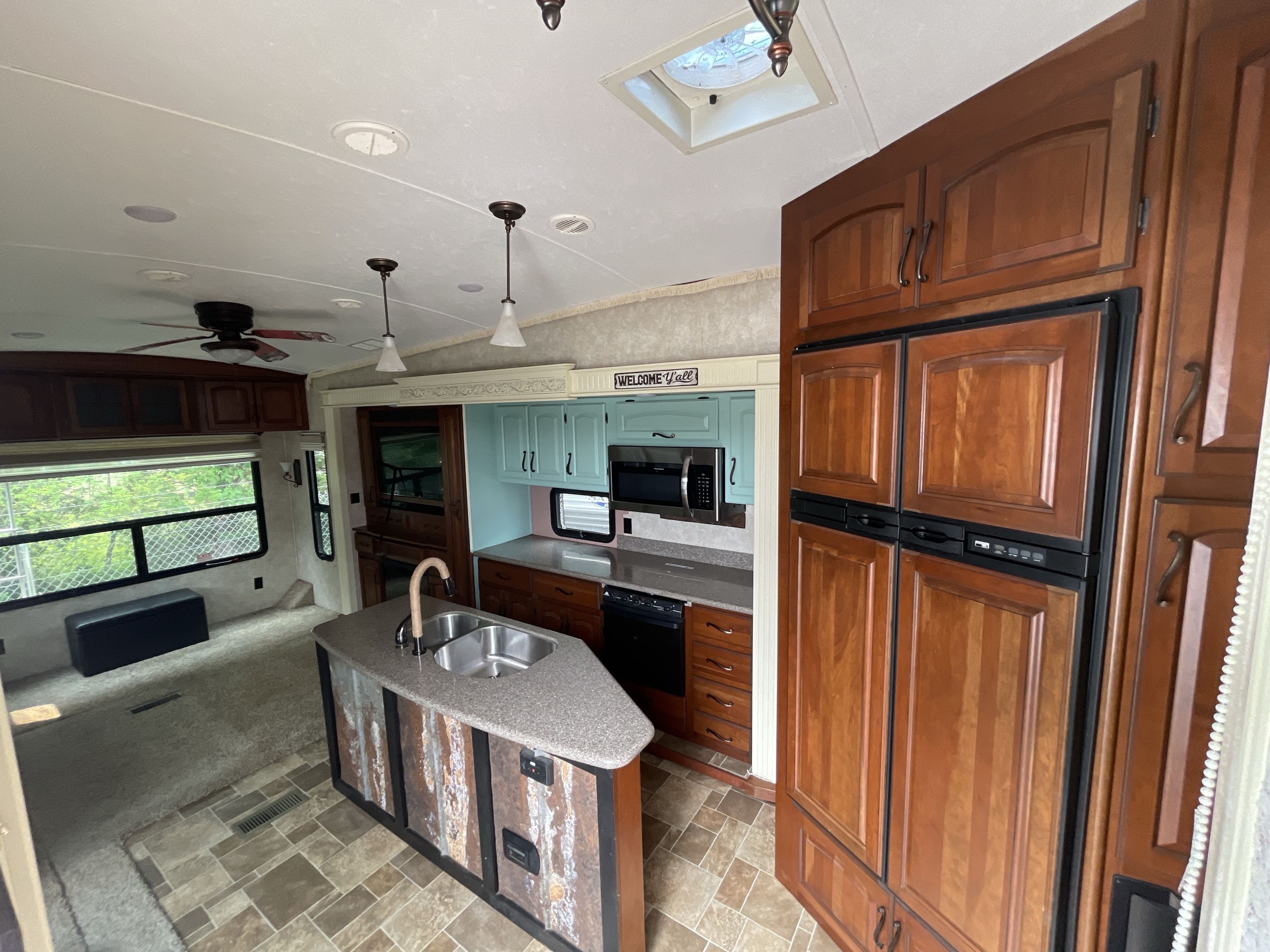 2013 Keystone MONTANA 3582RL in thornburg VA