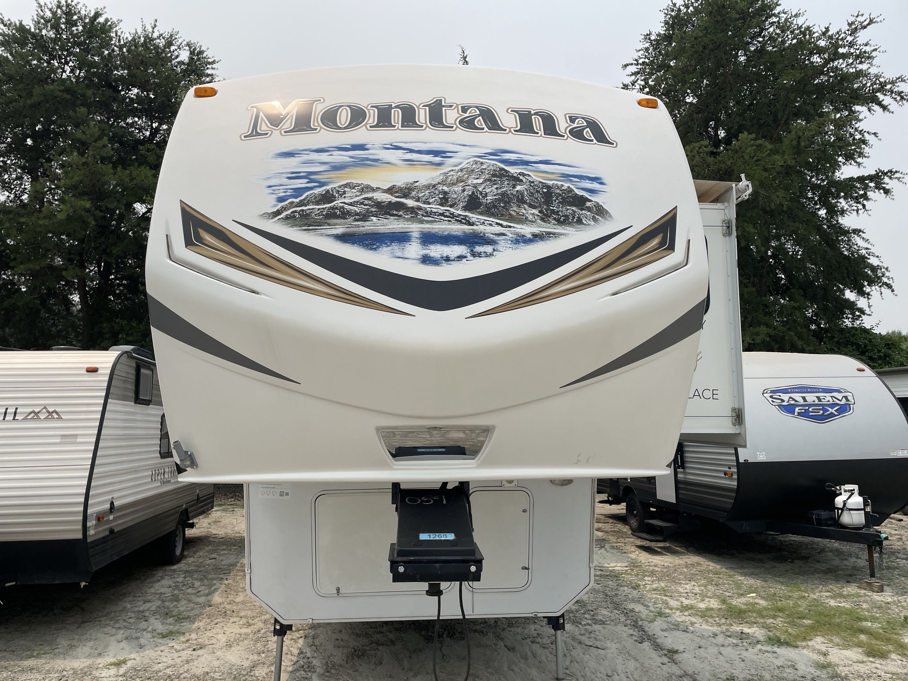 2013 Keystone MONTANA 3582RL in thornburg VA