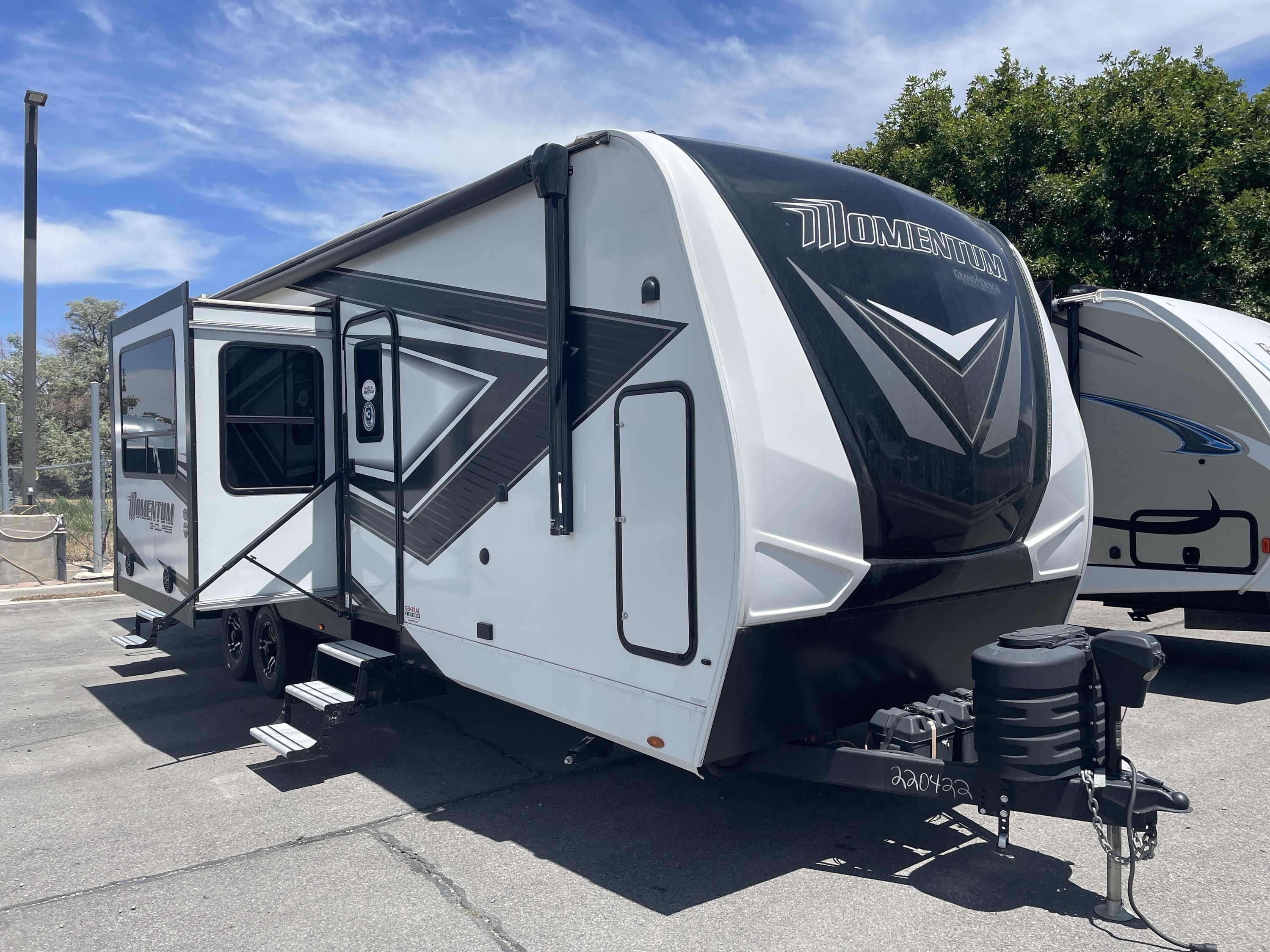 2024 Grand Design MOMENTUM G CLASS 29G in draper UT
