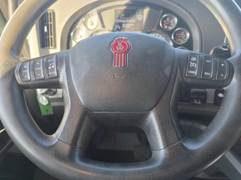 2021 KENWORTH T680