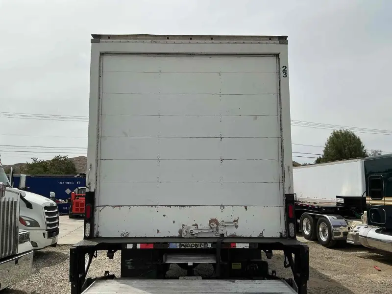 2018 FREIGHTLINER BUSINESS CLASS M2 106