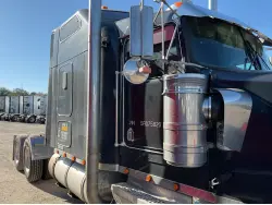 2005 KENWORTH W900B