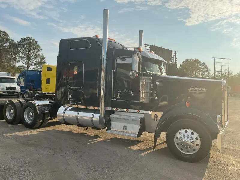 2005 KENWORTH W900B