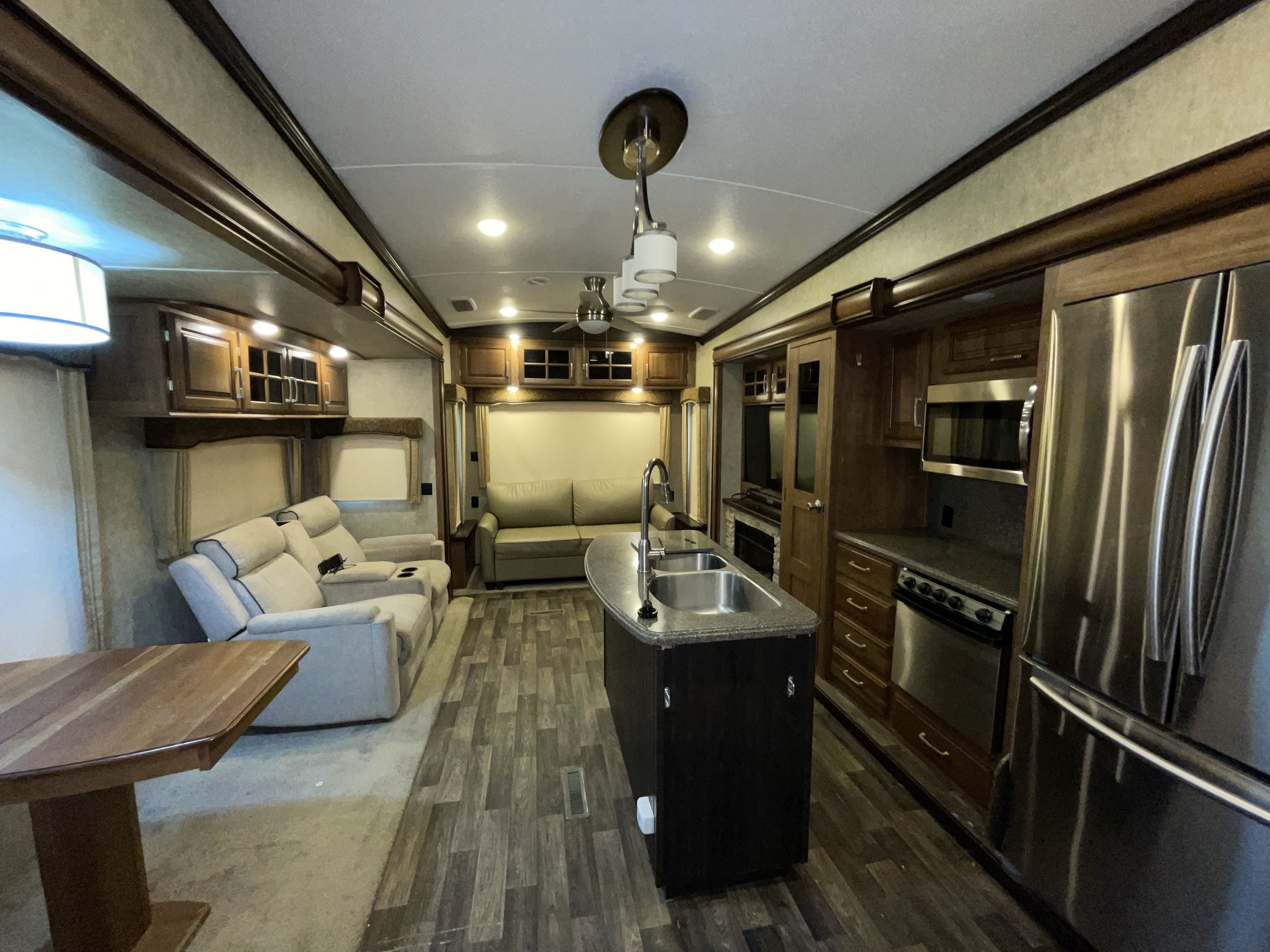 2017 Keystone MONTANA 3911FB in akron OH