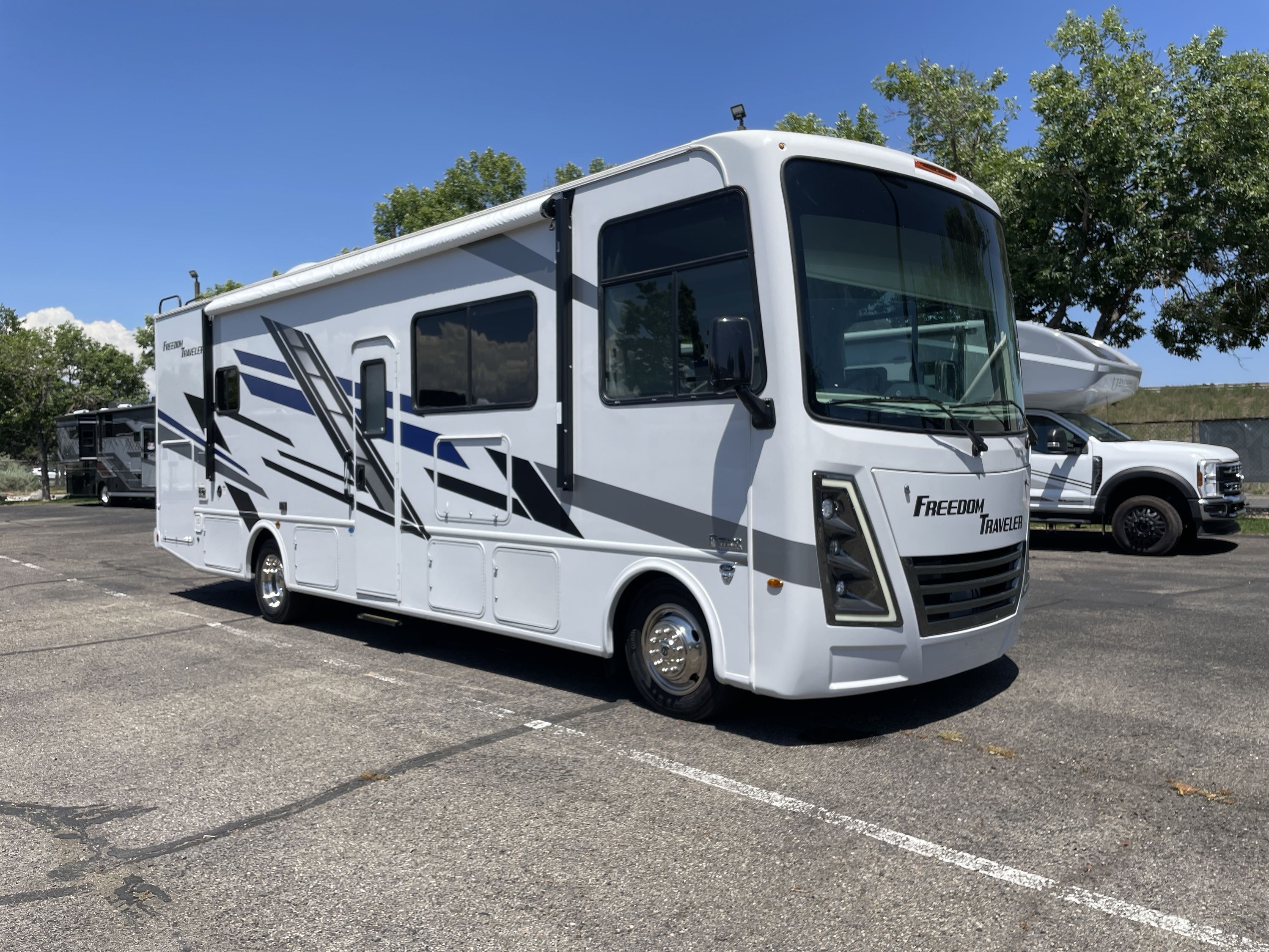 2026 Thor FREEDOM TRAVELER B30 RV