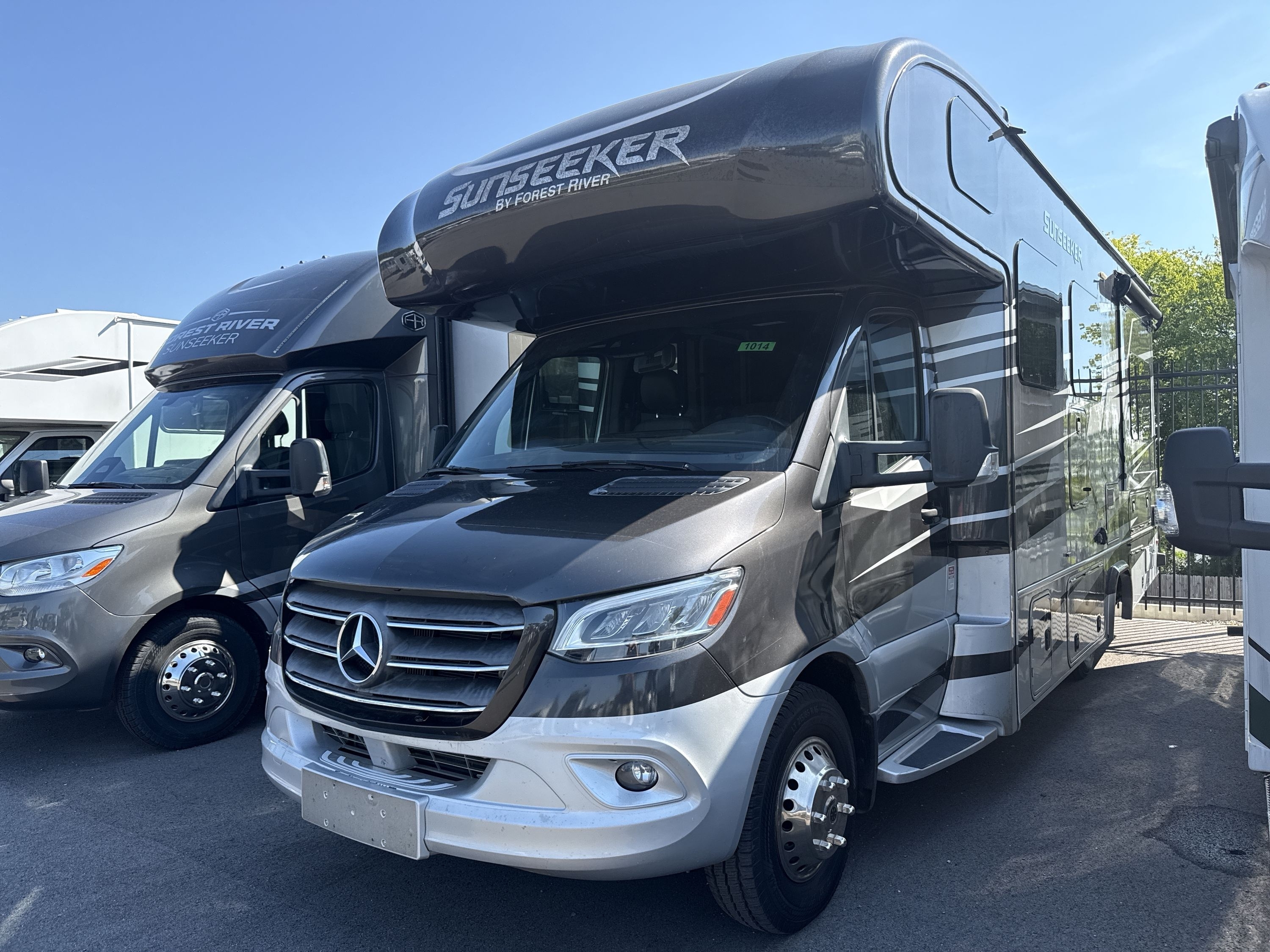 2020 Forest River SUNSEEKER MBS 2400Q RV