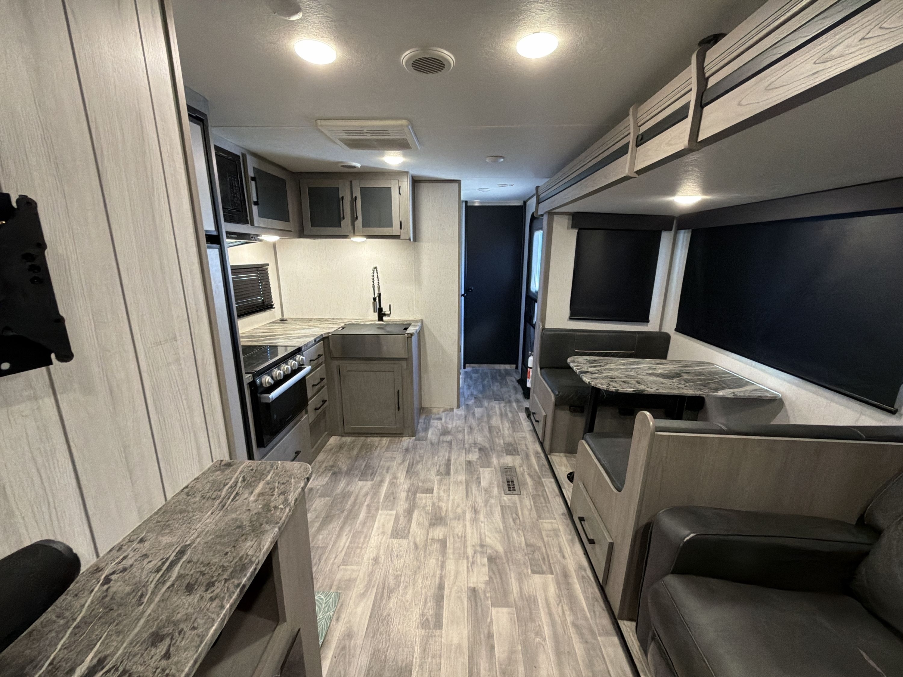 2022 Dutchmen KODIAK ULTIMATE 3301BHSL in vacaville CA