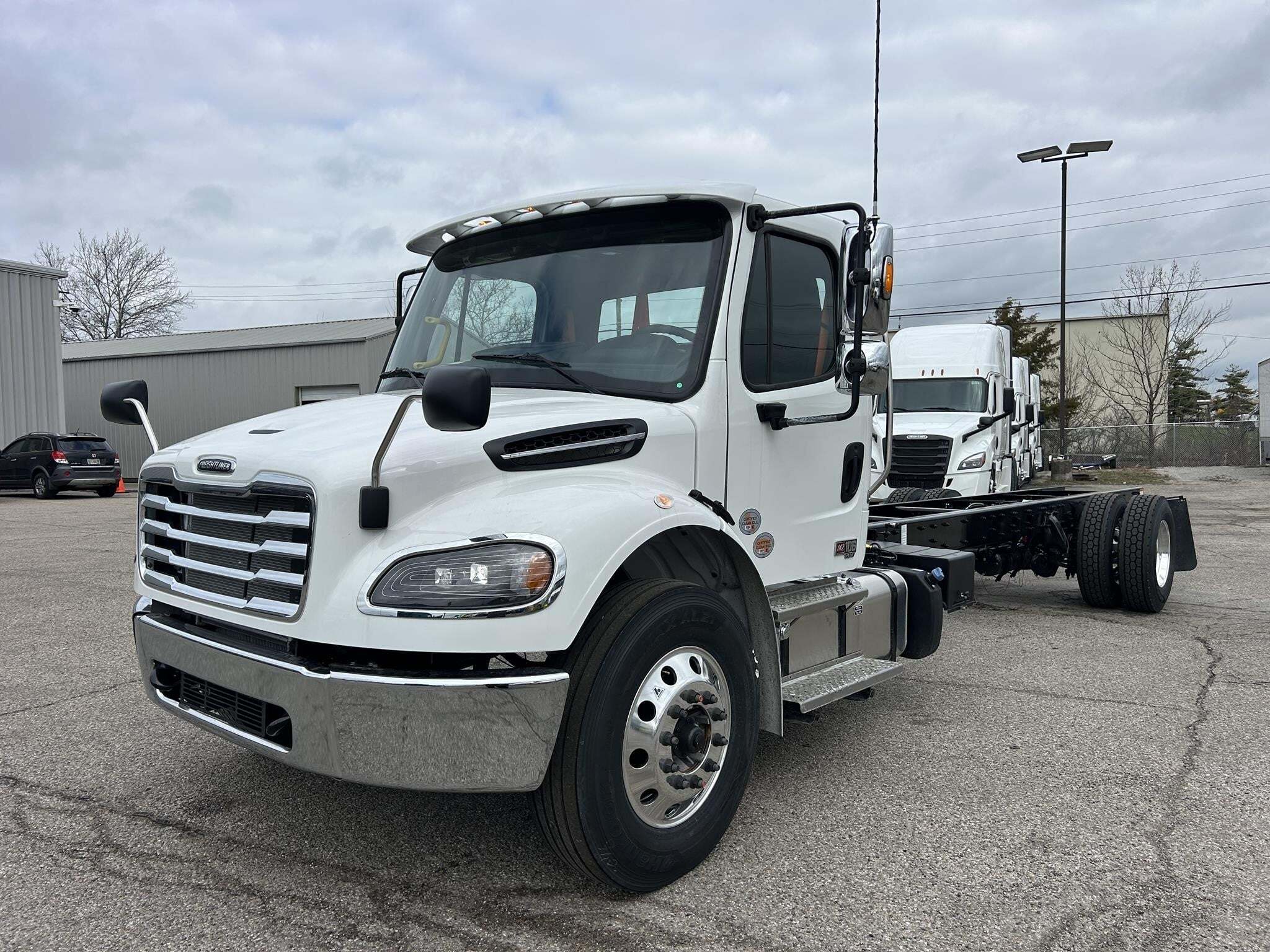 2027 FREIGHTLINER BUSINESS CLASS M2 106 in Cincinnati, OH
