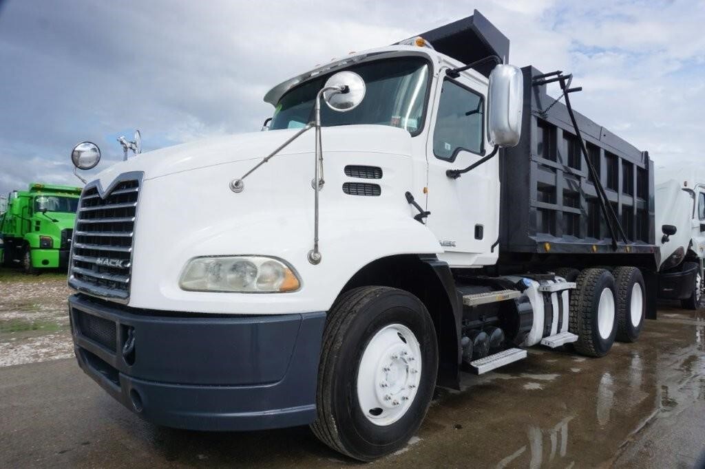 2013 MACK 600 in Houston, TX