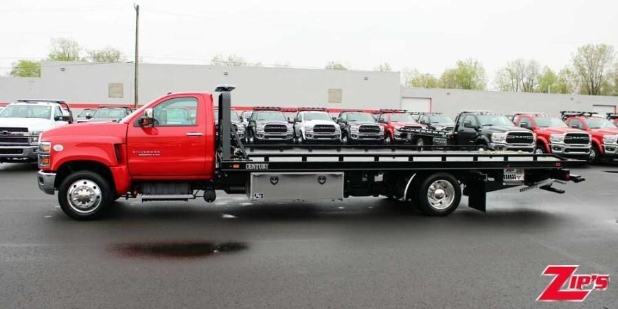 2023 CHEVROLET SILVERADO 6500HD in New Hampton, IA