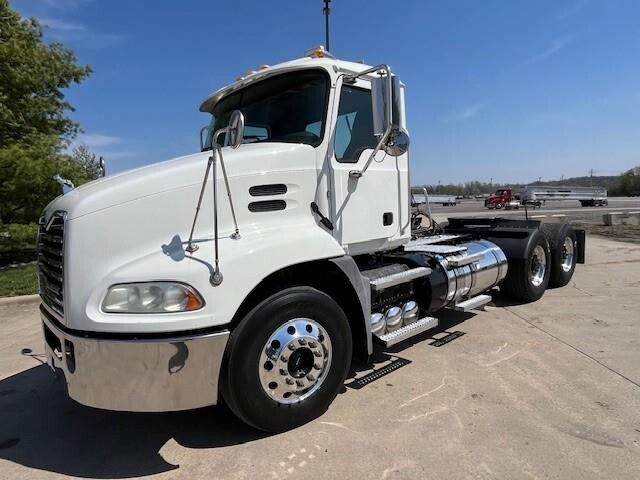 2019 MACK 600 in East Saint Louis, IL