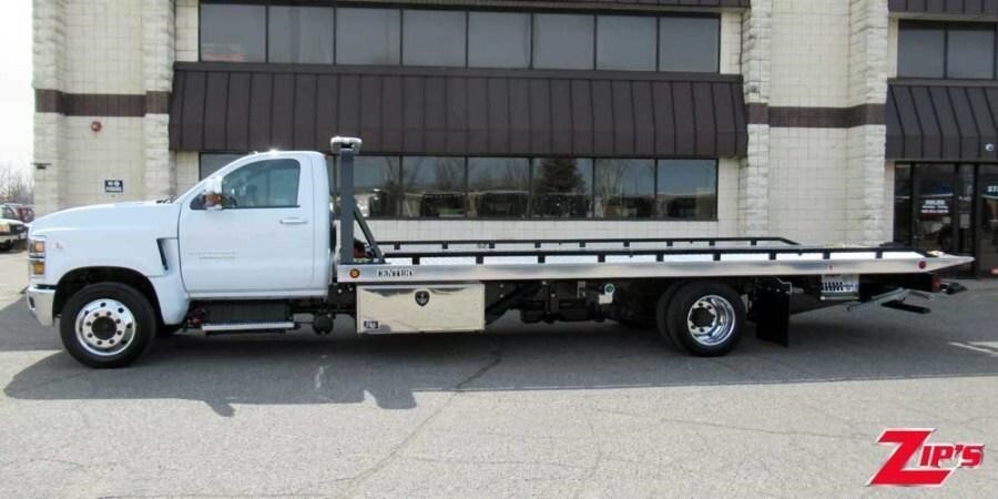 2023 CHEVROLET SILVERADO 6500HD in New Hampton, IA