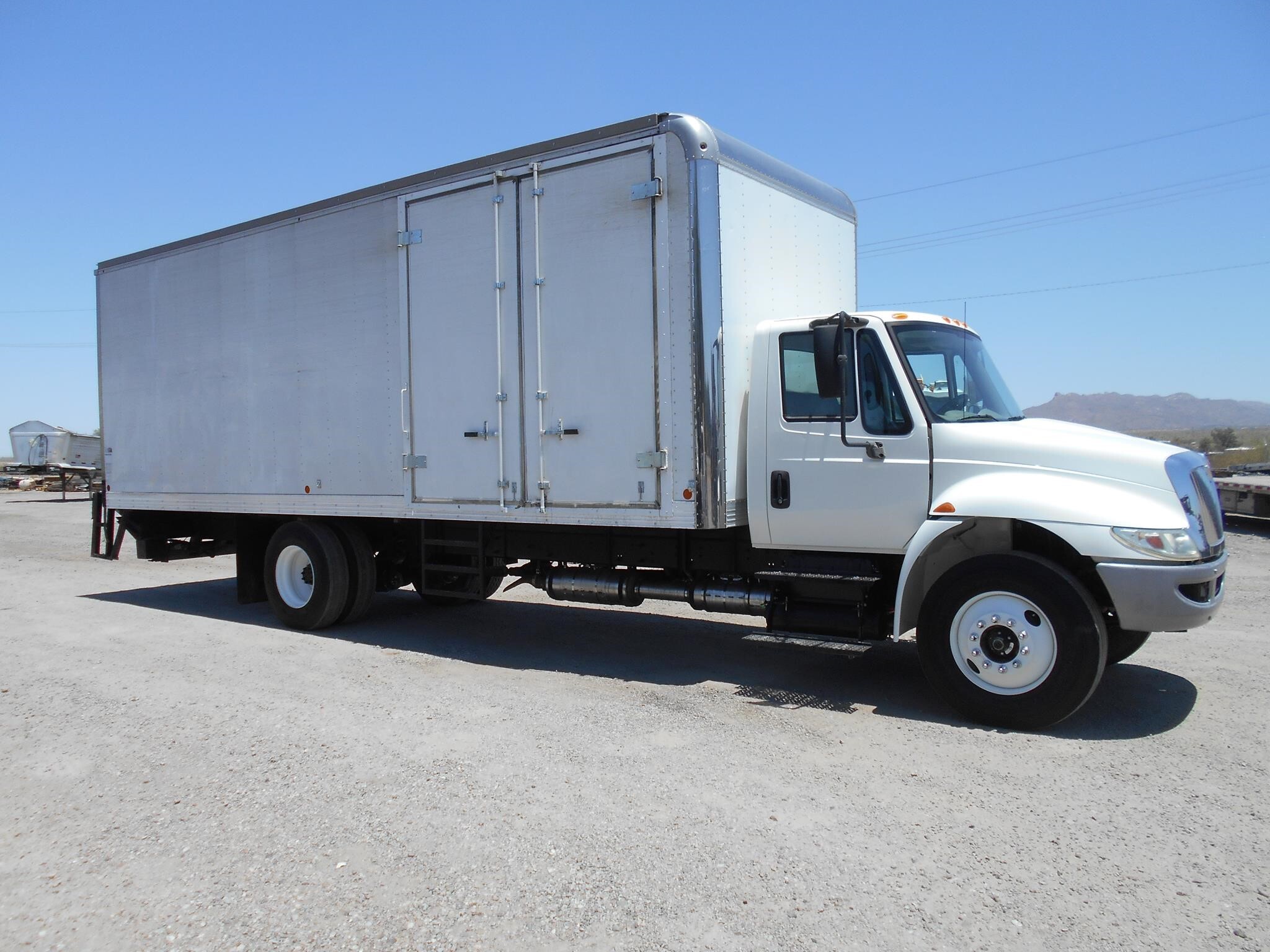 2017 INTERNATIONAL DURASTAR 4300 in Tucson, AZ