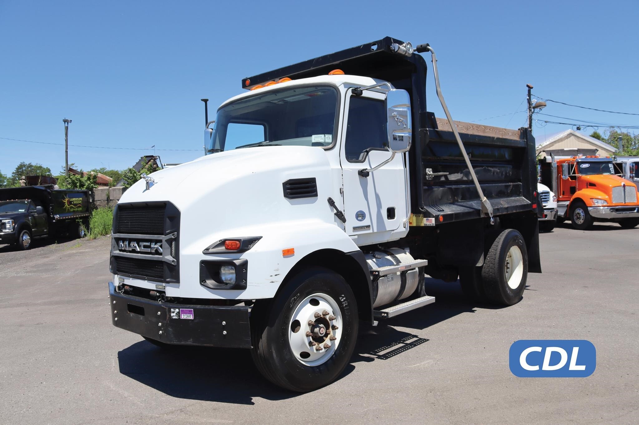 2023 MACK MD6 in Ronkonkoma, NY