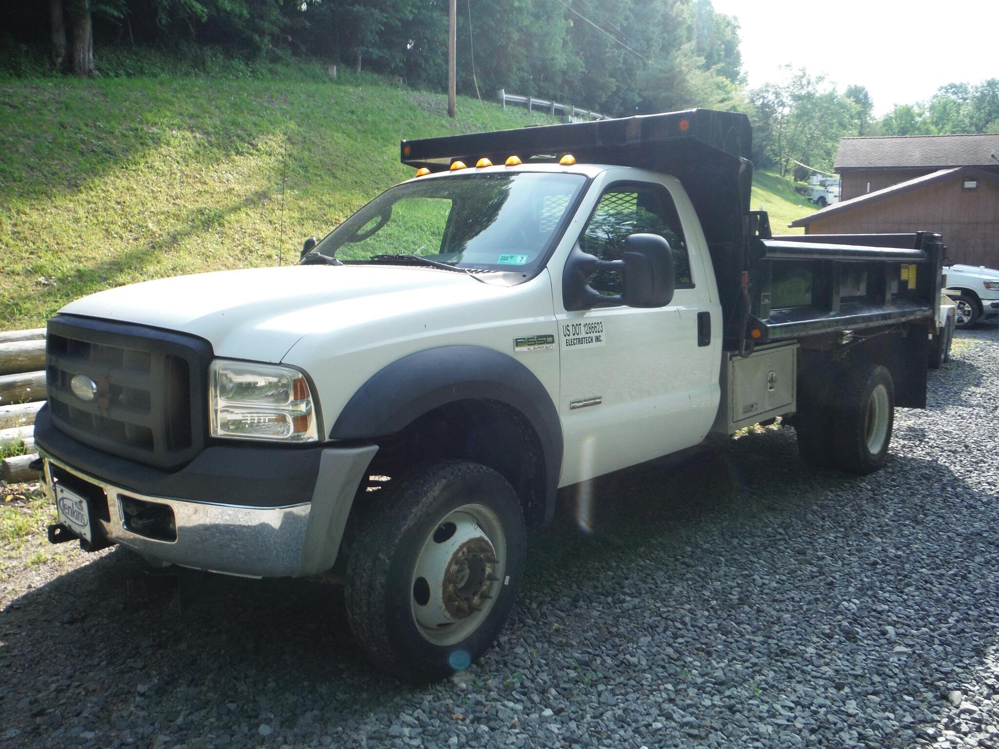 2007 FORD F550 in Charleston, WV