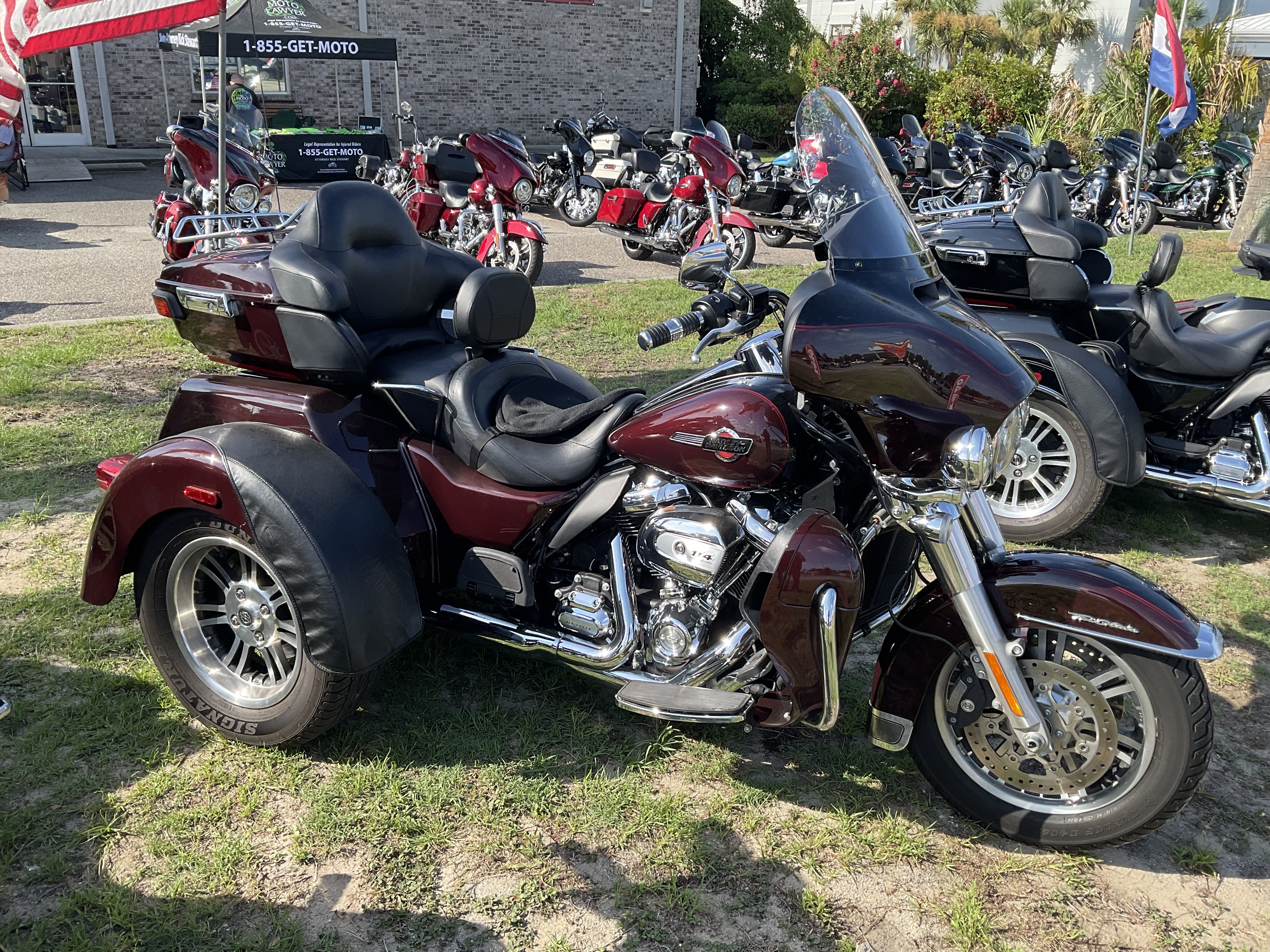 2022 Harley-Davidson Trike Tri Glide Ultra Gray Black, CrimsonVivid Black ULTRA CLASSIC in Little River, SC