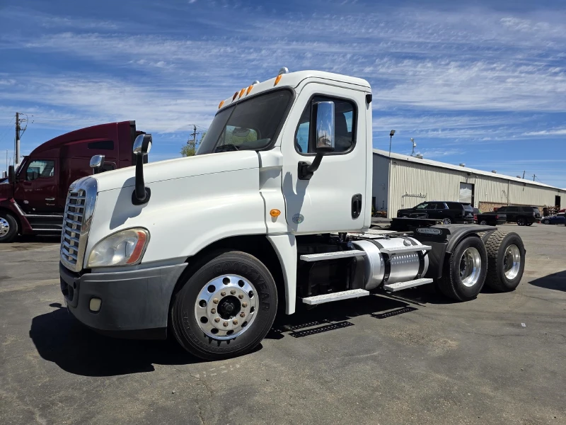 2014 FREIGHTLINER CASCADIA 125