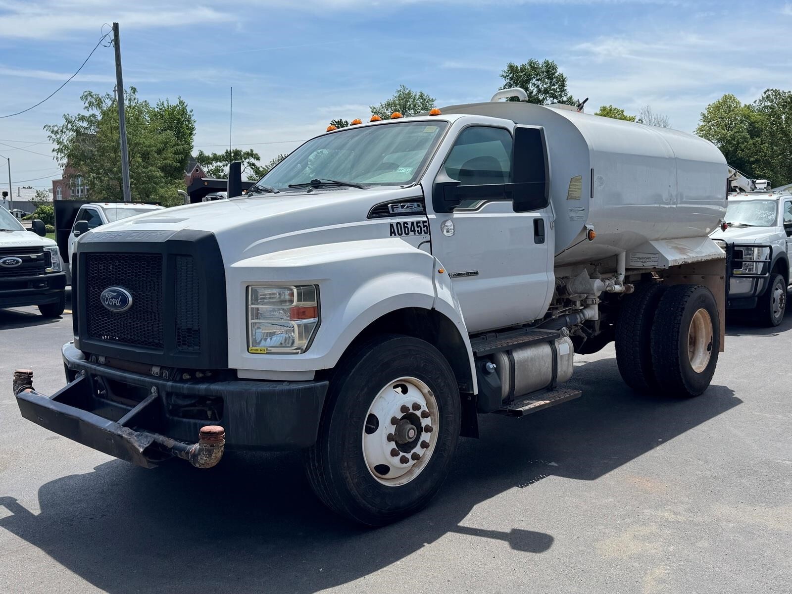 2016 FORD F750 in Berne, IN
