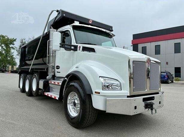 2025 KENWORTH T880 in Chatham, VA