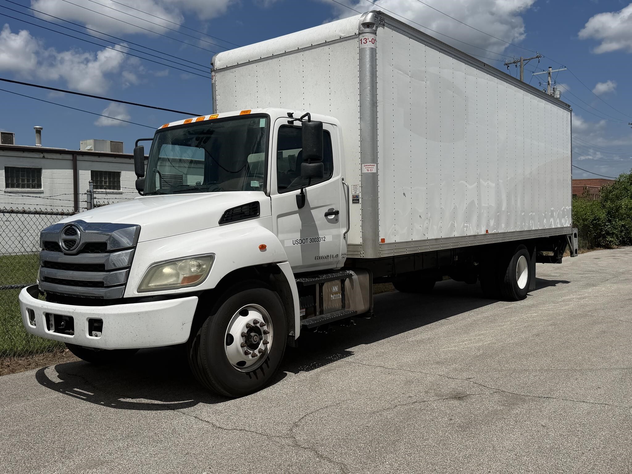 2022 HINO 268A in Independence, MO
