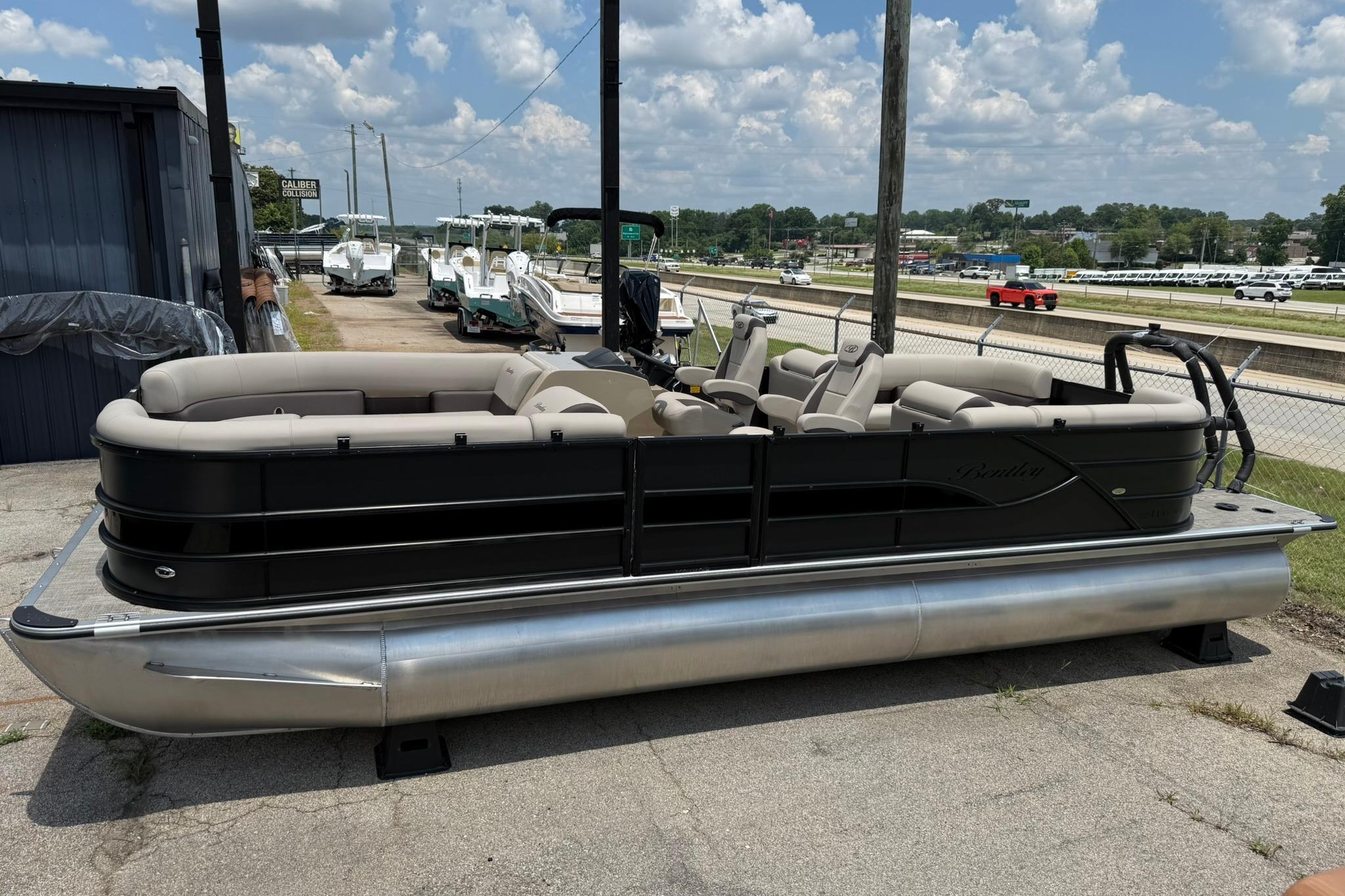 2026 Bentley Pontoons Legacy 243 Navigator 22' in oakwood GA