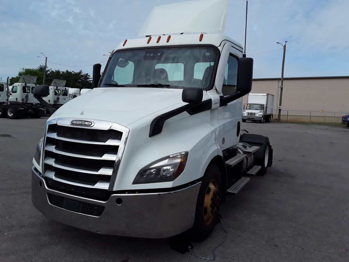 2020 FREIGHTLINER CASCADIA 116 in Nashville, TN