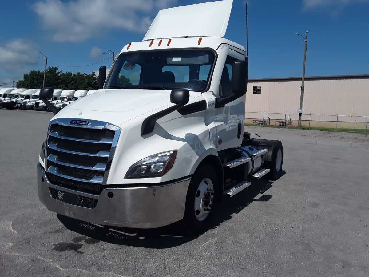 2020 FREIGHTLINER CASCADIA 116 in Nashville, TN