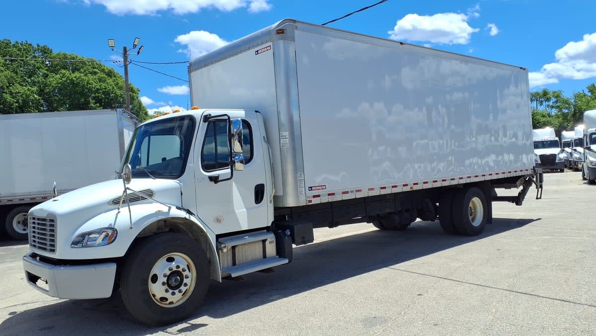 2019 FREIGHTLINER BUSINESS CLASS M2 106 in Warwick, RI